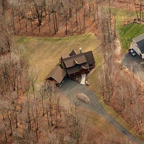 hdqwealth's tweet photo. Skeletal remains were discovered inside a Connecticut home sold through a foreclosure auction—an extreme example of what buyers can encounter when purchasing homes this way. https://t.co/BiOWxr9a0a https://t.co/E4w3YTK1XK