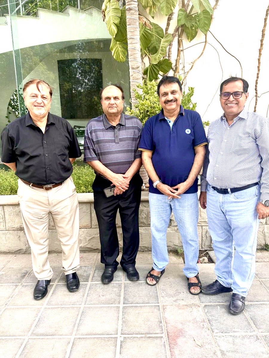 mirzaiqbal80's tweet photo. Lunch in honour of Nisar Ahmed Barohi (Associate Advisor  Federal Ombudsman Karachi) also seen in the Pic are Test cricketer Iqbal Qasim and Philanthropist Mohammad Akbar https://t.co/XbkODciffW