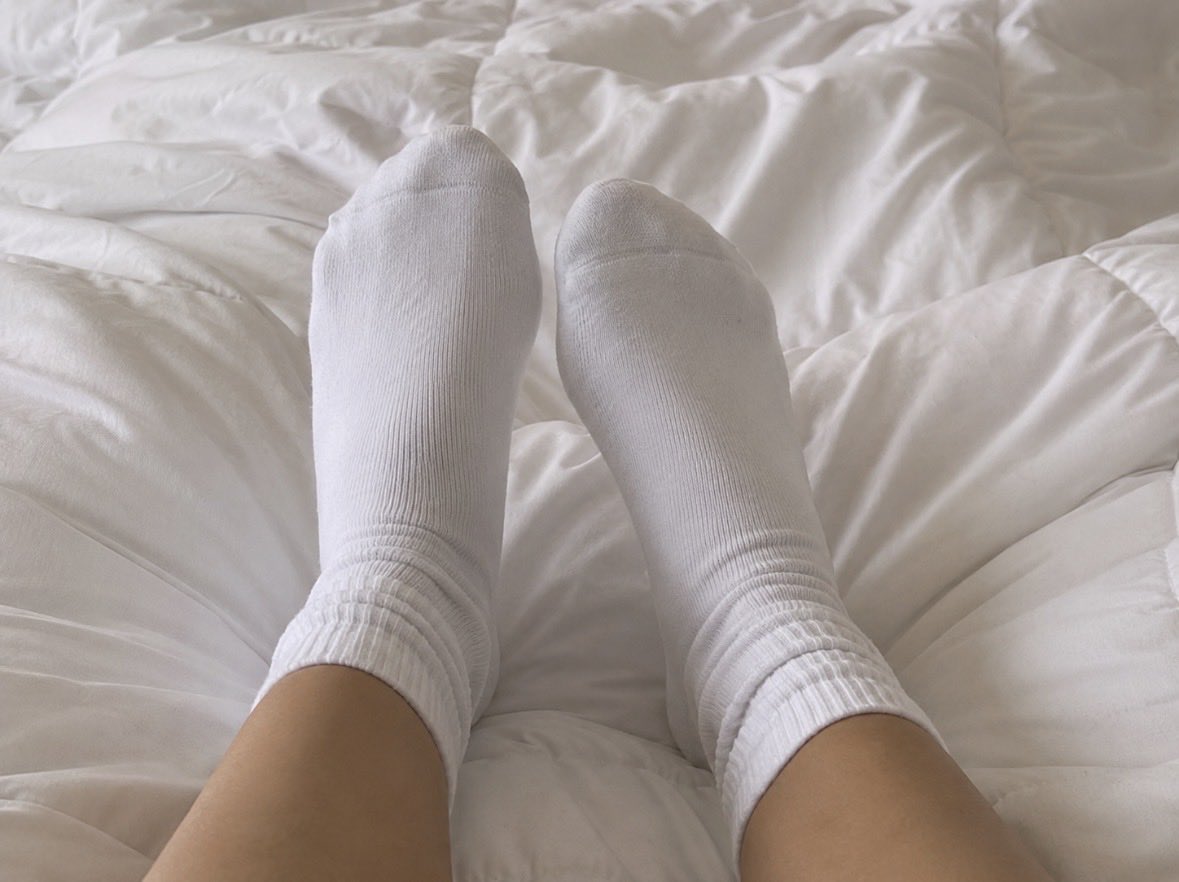 Shymari3x's tweet photo. 😝 white socks 👀 https://t.co/DNmlywhA5N