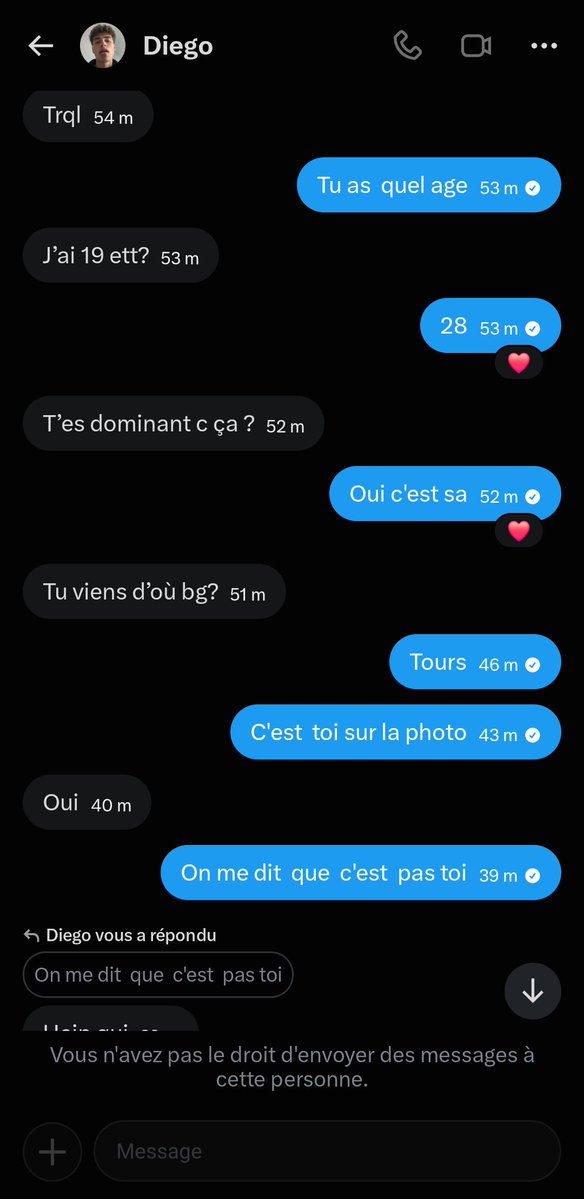 AiChienne's tweet photo. Gros fake  il  se fait  passer  pour  le mec sur la photo https://t.co/dKKtTPmRj4