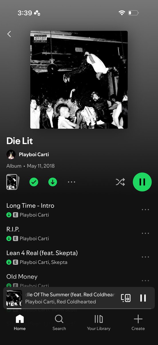larptillumakeit's tweet photo. I can't believe people actually think WLR is better than this album✌🏿✌🏻 https://t.co/IUf1O2QbNe