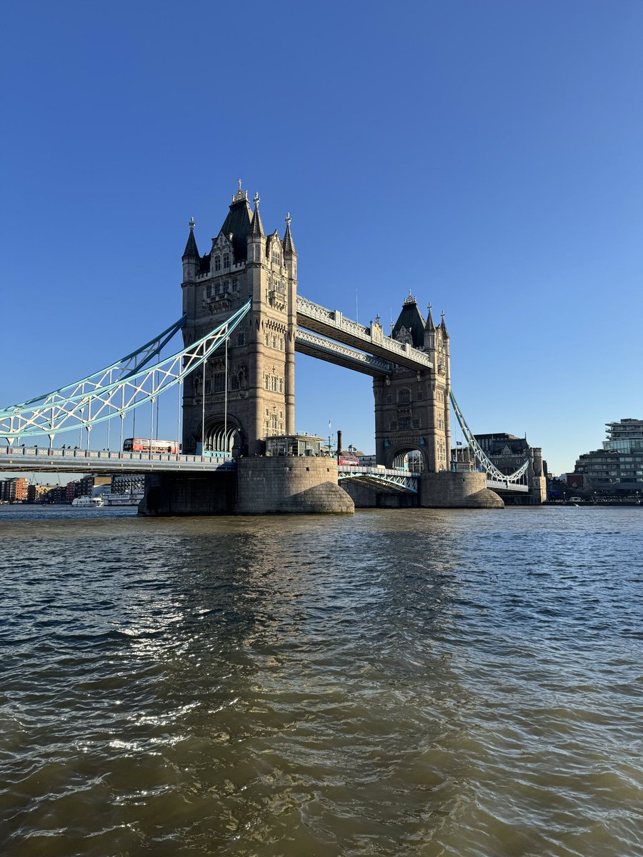 baeaddams_'s tweet photo. London 🇬🇧 #london #londres https://t.co/rVMdU9E90X