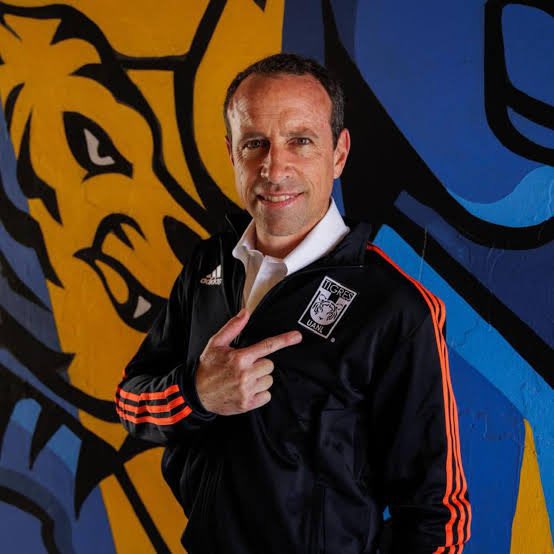 CapitanCalzon77's tweet photo. En menos de un año Tigres:

-Se fue Gignac
-Se fue Correa
-Llegó el bufalo
-Llegó Mauro Laínez
-Se fue Guido Pizarro
-Perdieron 2 finales
-Japon se orinó en ellos
-Hicieron llorar al Pello

Torrado Masterclass🖋️ https://t.co/S6ylRePAeA