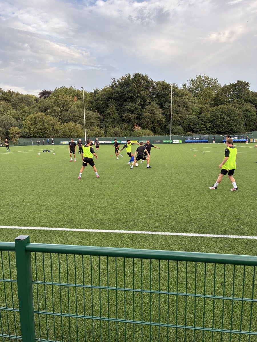 Tommy20316's tweet photo. All set for @GuiseleyAFC at @PonteCollsFC , looking forward to another strong pre season showing from Guiseley!! https://t.co/J3RndIK8L1