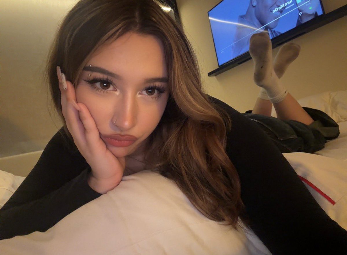 EmperorBucks's tweet photo. i already know you have that CREDITCOCK in your pussyhand getting absolutely stupid for SCAMSEX🥵🤤🤤🤤🤑

come give that wallet a fresh start 🥵🧼

https://t.co/brrHon8R2A

manscam scamkink scamfetish socks findom catfish catfishfindom https://t.co/BAUaG2maNs