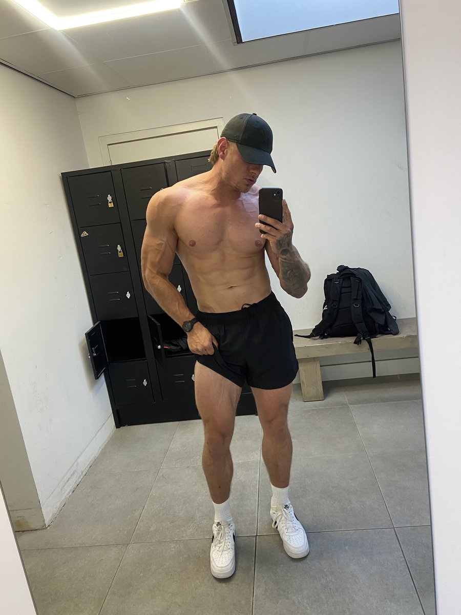markuswhitexxl's tweet photo. @itsleia777 We should do a workout together.. https://t.co/GTTgDV2VLT