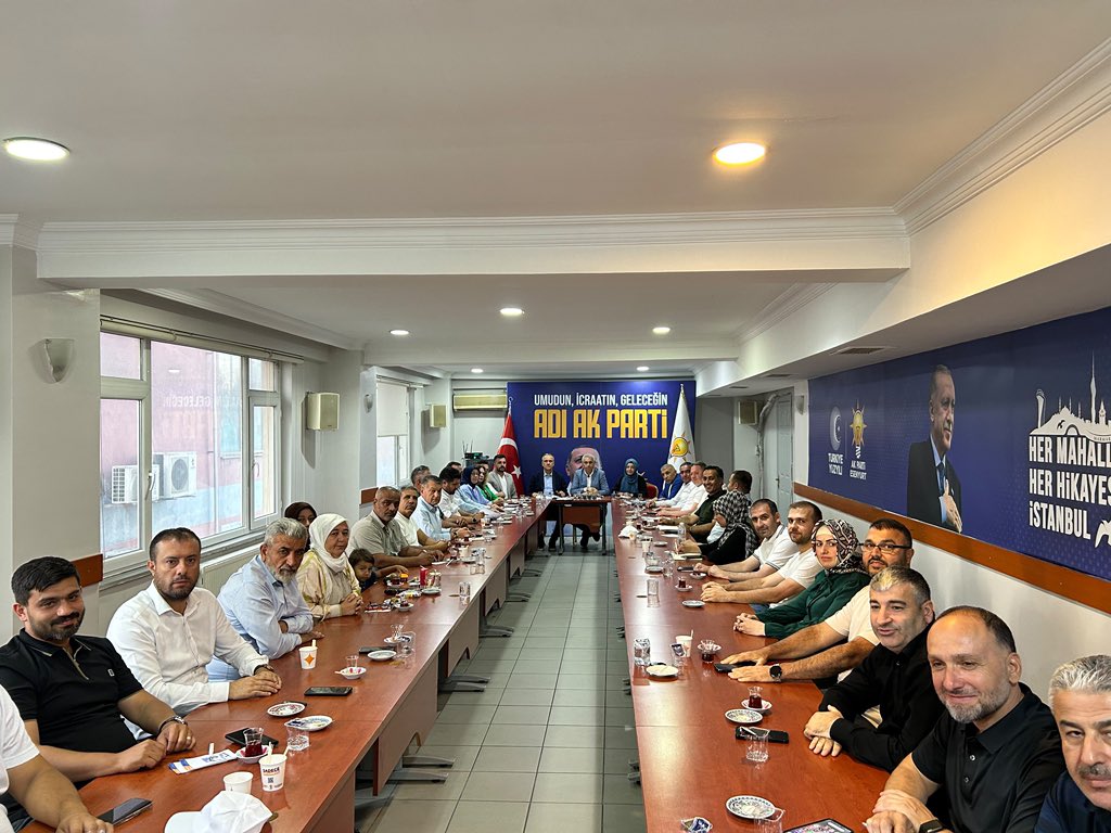 AkEsenyurt's tweet photo. İlçe Başkanımız Sayın Togay Çoban’ın başkanlığında, Sorumlu İl Koordinatörümüz Sayın Faruk Özdemir’in katılımlarıyla haftalık olağan Yürütme ve Yönetim Kurulu Toplantımızı gerçekleştirdik. https://t.co/1NaslR85VP