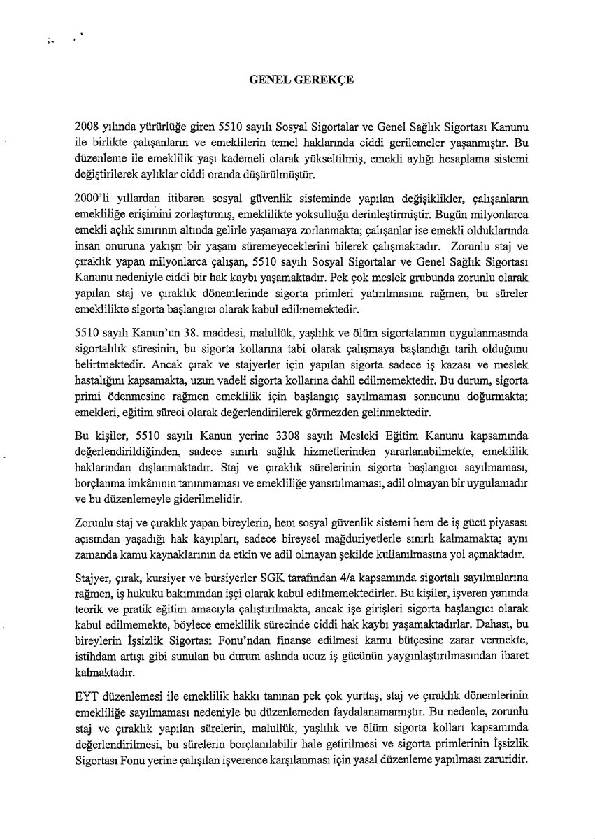 Kamubiz_com's tweet photo. ✅ Staj ve Çıraklık Mağdurlarına Müjde! TBMM'ye Yeni Kanun Teklifi Verildi

🔴 Staj ve çıraklık dönemlerinin emeklilik hesabında dikkate alınmasını bekleyen milyonlarca çalışanı ilgilendiren önemli bir gelişme yaşandı.

🔴 Türkiye Büyük Millet Meclisi'ne sunulan "Sosyal Sigortalar ve Genel Sağlık Sigortası Kanununda Deği��iklik Yapılmasına Dair Kanun Teklifi", özellikle 1999 öncesinde zorunlu staj ve çıraklık yapanların sigorta başlangıç tarihine ilişkin yeni bir düzenleme öngörüyor.

Kimleri Kapsıyor❓

Teklifin kapsamı yalnızca 1999 öncesi çalışanlarla sınırlı değil. Düzenleme;

▪ Zorunlu staj yapan öğrencileri,
▪ Çıraklık eğitimi alanları,
▪ Kursiyerleri,
▪ Bursiyerleri

ilgilendiren hükümler içeriyor.

🔴Söz konusu teklif şu aşamada yalnızca TBMM'ye sunulmuş durumda

⚠ Staj ve çıraklık mağdurlarını ilgilendiren gelişmelerden anında haberdar olmak için @kamu_biz_ hesabını takip etmeyi ve bildirimleri açmayı unutmayın!
#StajyerçırakAslaUnutmaz
@CirakStajFED