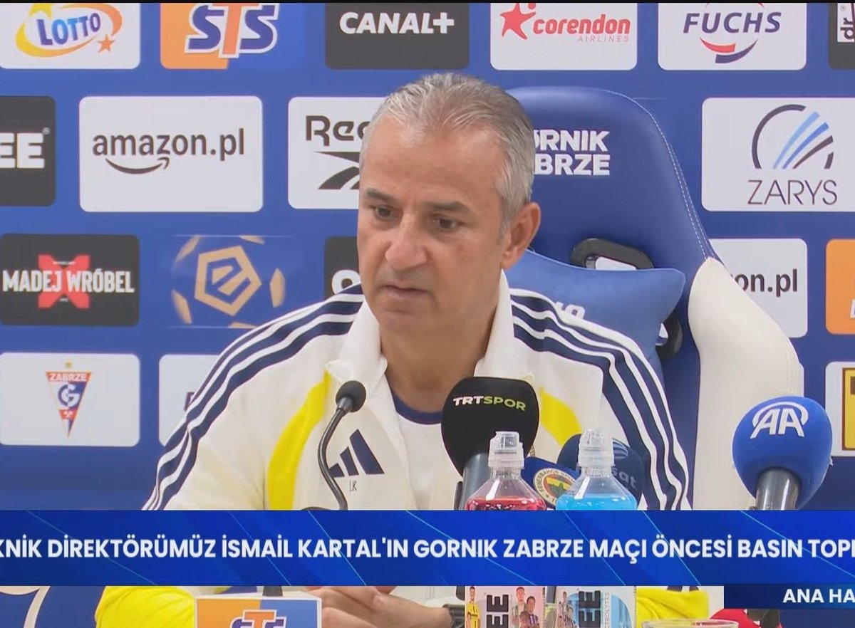 muratfbfb1907's tweet photo. İsmail Hocam sen samimi insansın biliyoruz onu,bu sezon özelinde samimi olma gerçekçi ol, Hedeflerimiz var liseli medya'nın aparatlarını kaale alma biraz tersle rahatça soru sormasinlar ortalığı bilerek germesinler çat çat vur suratlarına sözlerle.... https://t.co/0NDjcakAxH