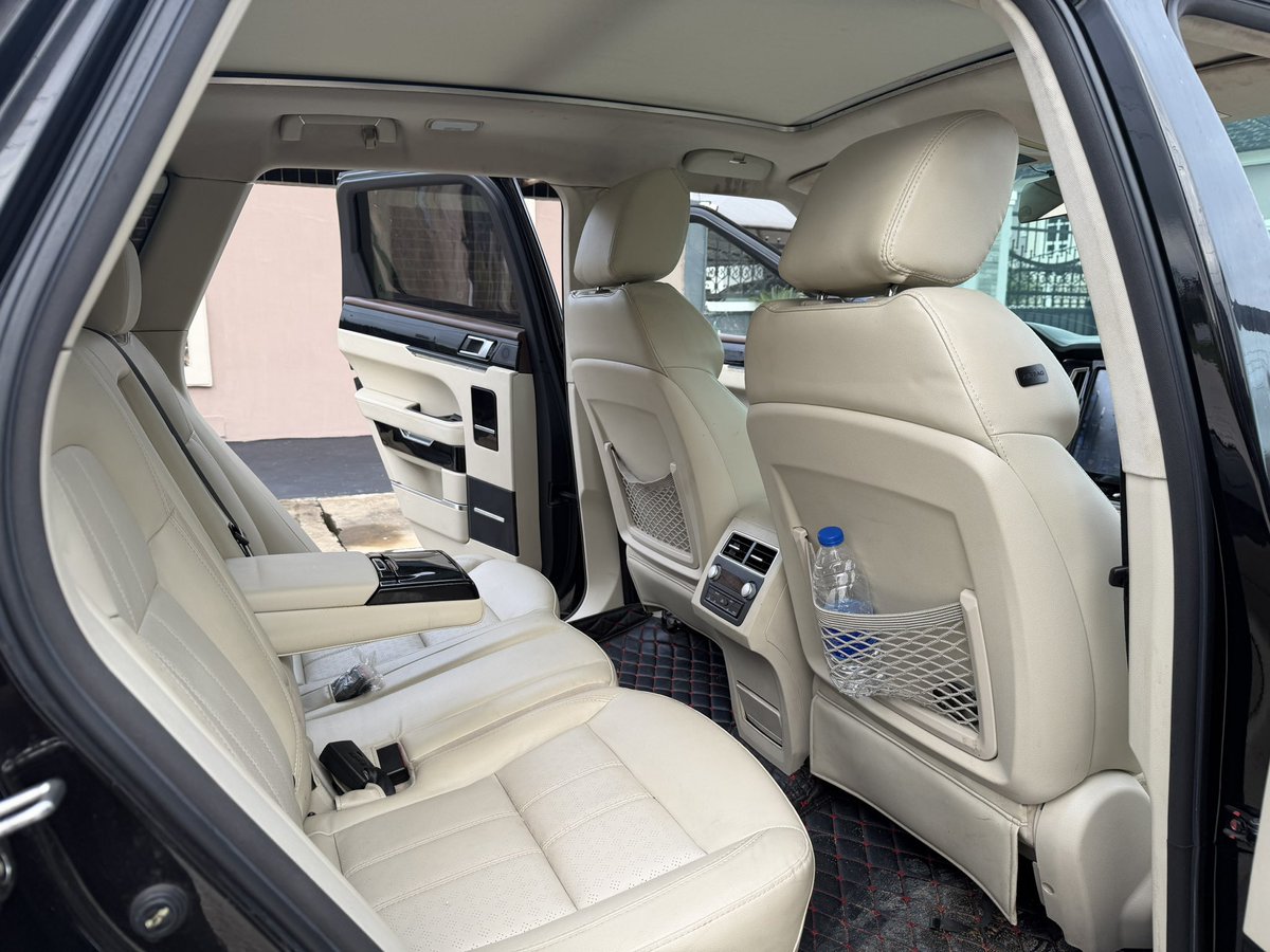 XcessCars's tweet photo. Since my oga @bossolamilekan1 challenged us to crash the market with Chinese cars if we could.. I want to start with car rental 

I have this Chinese luxury car for booking: 

145k per day not 12hrs like others do

Within Lagos 
09128194767 https://t.co/rN6LQrZcw5