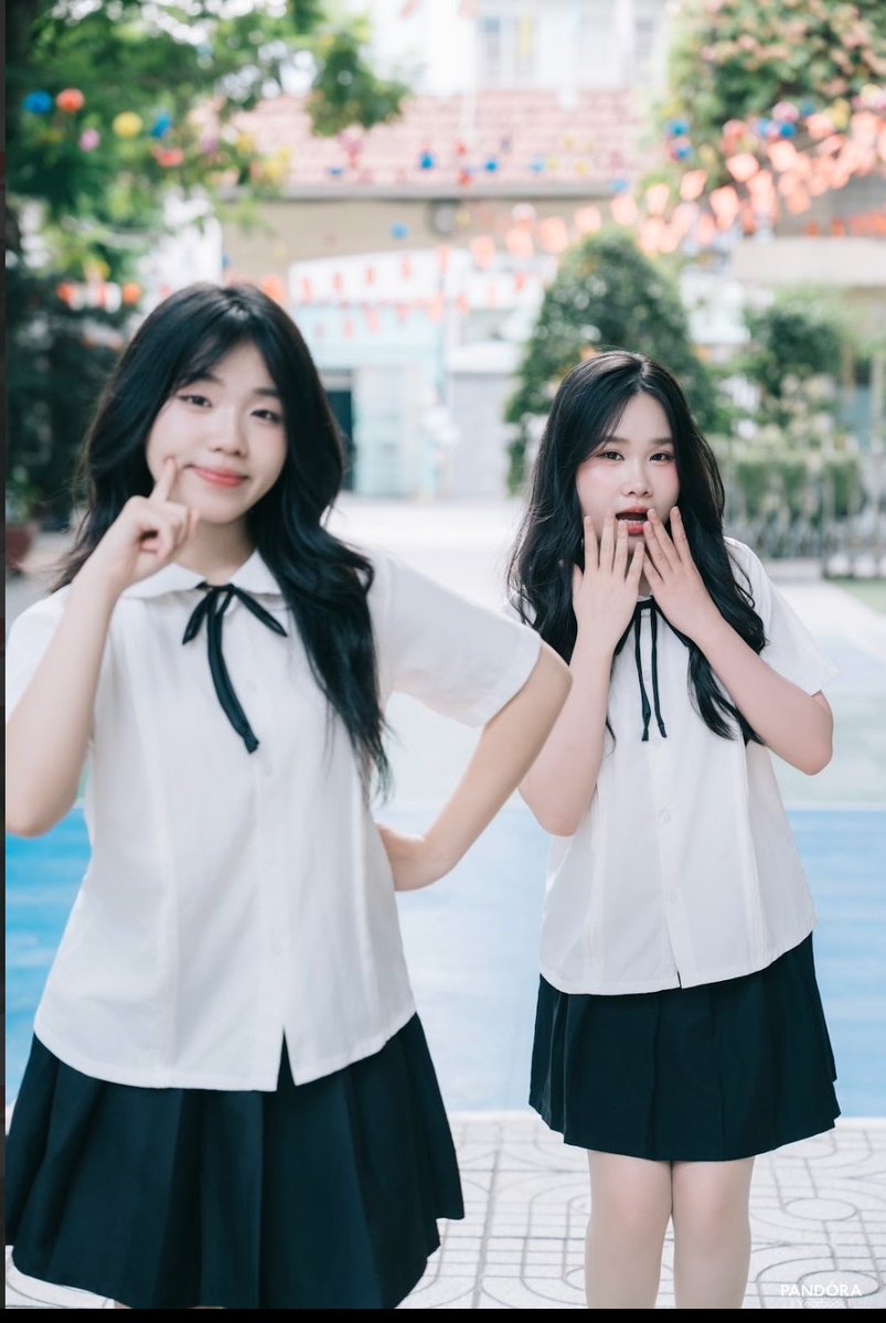 anhhcsinhngon's tweet photo. 1 lúc 2 e thì sao nhỉ 🤔
Ae thích 2 bé thì fl và tim t sẽ lên p2 https://t.co/190WSpvy1i