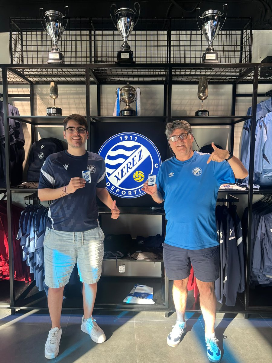 XerezDFC's tweet photo. 💙🤍 ¡Ya somos más de 8⃣0⃣0⃣ socios!

𝟖𝟎𝟓 𝒙𝒆𝒓𝒆𝒄𝒊𝒔𝒕𝒂𝒔 que creen en que #VolverEmpiezaContigo https://t.co/8mPkVVUoog