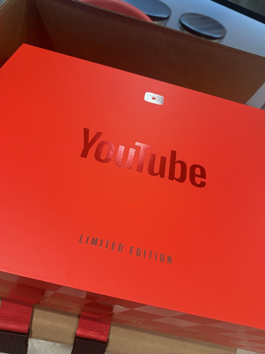 GraceRandolph's tweet photo. Wow @YouTube - this is a wonderful gift! https://t.co/QAUqn5RYIu