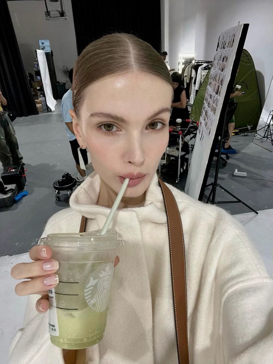 meansp0kcal's tweet photo. 𝜗ৎ ⤷ ゛como aumentar seu gasto calórico diário sem se matar de exercício físicoˎˊ˗ ⋆

— 🧵 destinada ao edrtwt e tatwt

dni: normaltwt https://t.co/MBcEECyoAr
