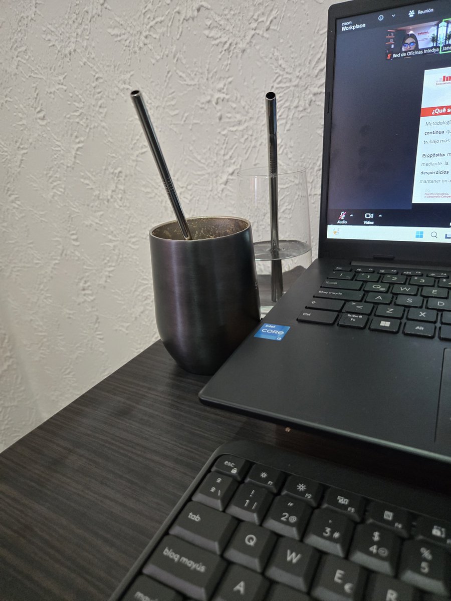 AlondraI_'s tweet photo. Yo la más infosec ando haciendo esto https://t.co/9vvOHJVUVJ
