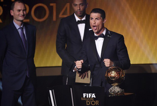 kKeaRsNoA67PTo2's tweet photo. كريستيانو قبل الـ30 سنة
19 بطولة
3 كرات ذهبية
3 أحذية ذهبية
2 دوري الأبطال

كريستيانو بعد الـ30 سنة
18 بطولة 
2 كرات ذهبية 
1 حذاء ذهبي
3 دوري الأبطال

كذا تكون عندك مسيرتين وإلا فلا ! https://t.co/TH8sOvjh3F