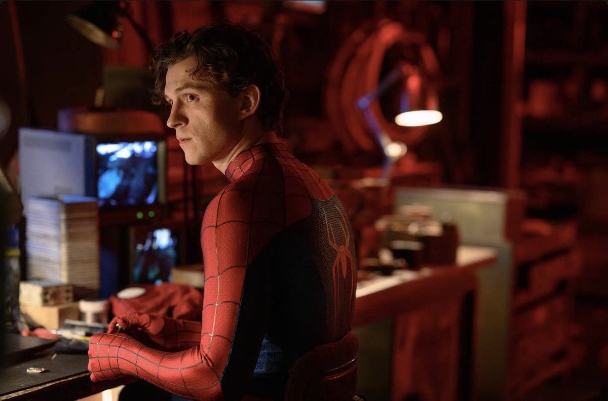 thollandrchives's tweet photo. New look at Tom Holland as Peter Parker in ‘Spider-Man: Brand New Day’ https://t.co/9uTeSQBkZG
