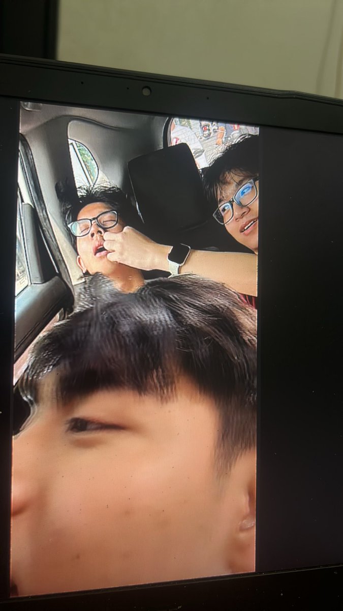 unerlovyu's tweet photo. Jordan liat jordan wkwkwkw

#Nuha nyebarin foto jordan lagi tidur ft #Evan mau isengin jordan wkwkw https://t.co/nPMRrHF2SH