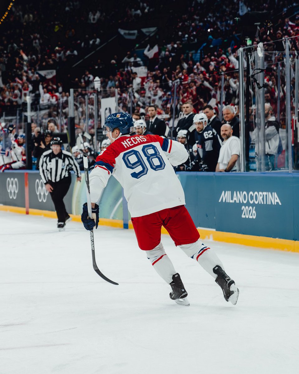 Avalanche's tweet photo. Lighting the lamp for Colorado and Czechia 🚨 https://t.co/ay6v64XmZV