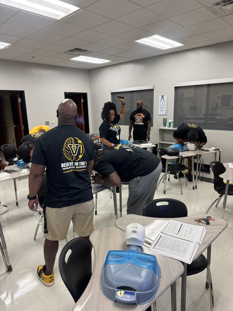 24VHSFootball's tweet photo. Saving lives... one chest compression at a time! 💪❤️ 

The Valdosta High Football coaches traded whistles for CPR mannequins today as they completed First Responder CPR training ‼️

Being a great coach means being ready for anything—on or off the field! 🏈😼

#GoCats #DATE https://t.co/MycwdkSlPx