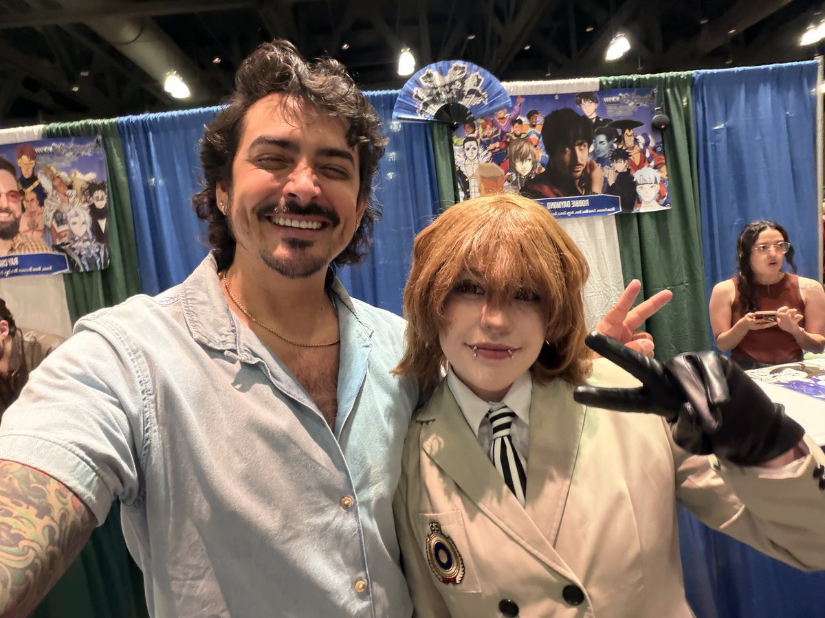 Val84463667's tweet photo. I met Robbie Daymond as Akechi, twitter deserves to know. https://t.co/iGN8lhih5x