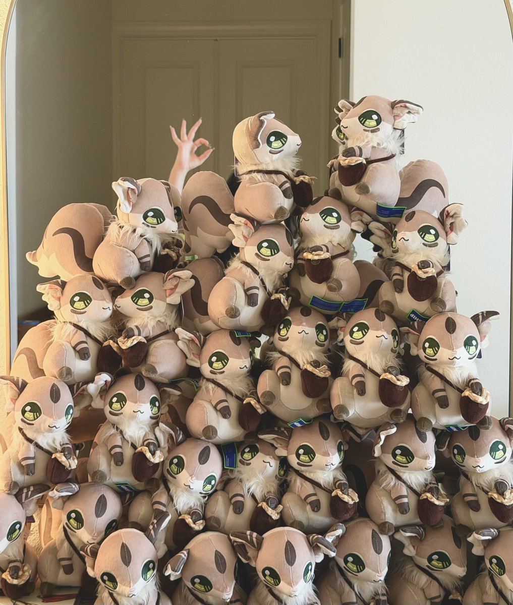 KumiVT's tweet photo. I MIGHT’VE GOTTEN A FEW NUTTERS.. https://t.co/JmY59sXA0w