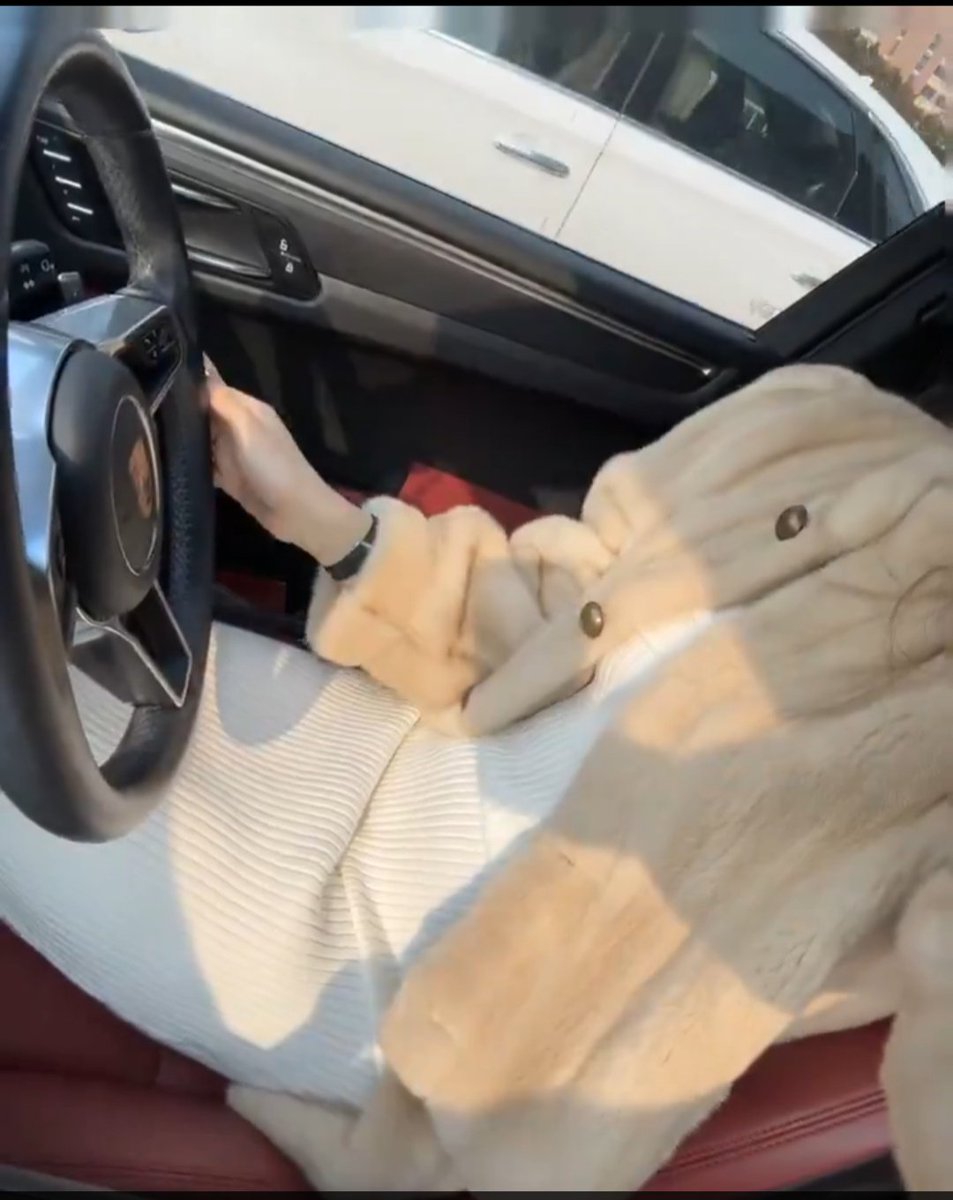 OxygenFree_O2's tweet photo. When *I* drive, the vibes are chill, smooth, comfortable zero drama.
But when *you* drive? I immediately switch into "Dear God, please let us arrive safely" mode. 🤣 Because one hand is on the steering wheel, while the other is busy making my heart race. 😜 https://t.co/db1scFoE3R