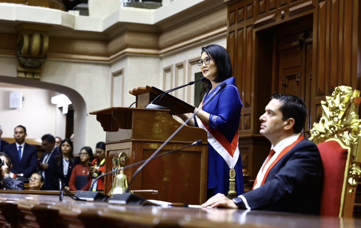 AlbertoOtarolaP's tweet photo. Discurso pragmático y realista de presidenta @KeikoFujimori Ha trazado objetivos claros y señalado el camino que seguirá su gobierno. Que Dios le dé sabiduría en las decisiones. Del éxito de su gestión dependerá el progreso de nuestro Perú. https://t.co/lbwMFhyfEd