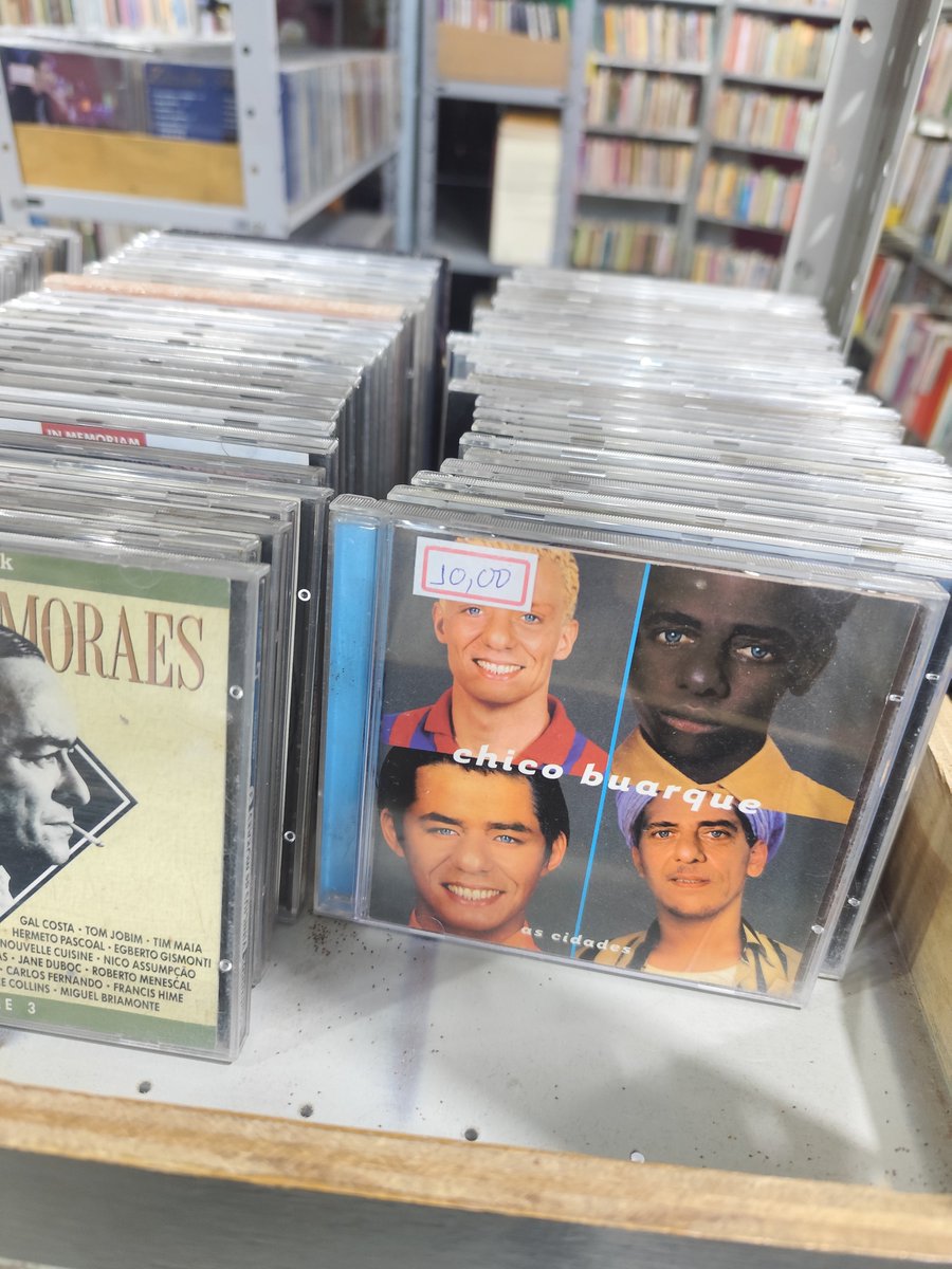 Daychella99's tweet photo. eu quando sou a mais bela capa da música brasileira https://t.co/rVMg3PZmtK