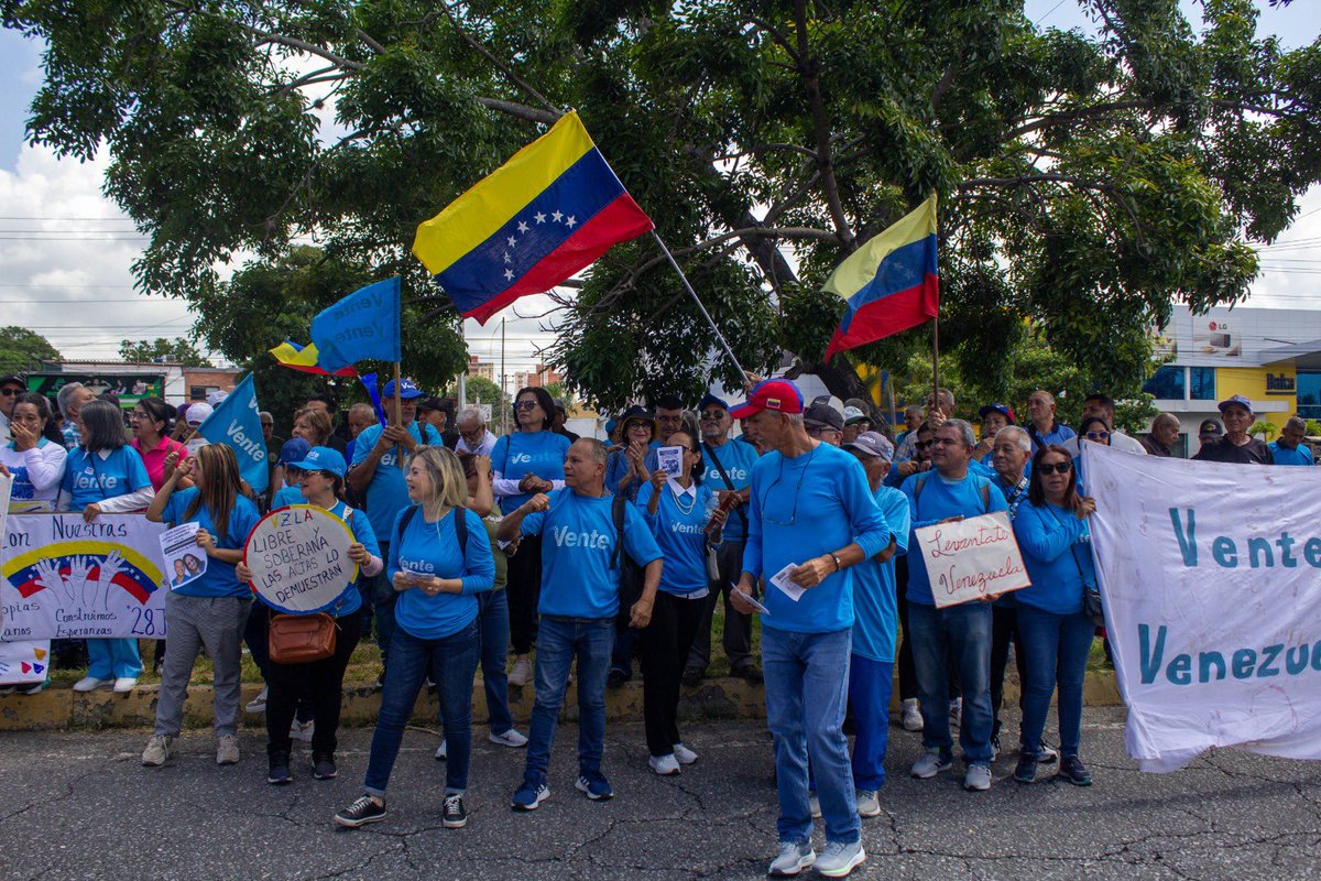 MariaCorinaYA's tweet photo. Lara: https://t.co/kQkm5r1ucN