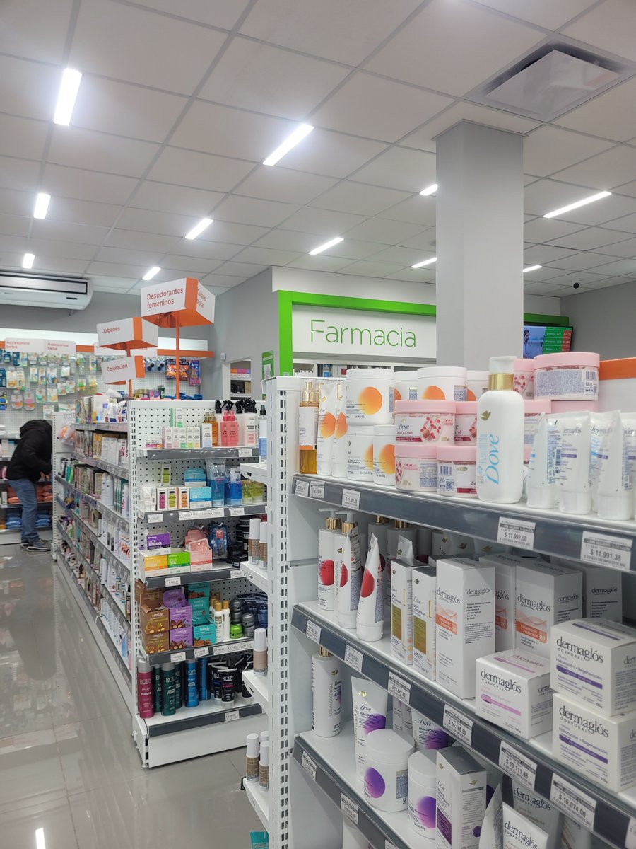 dpflor's tweet photo. Cuánto puede gastar una girl deprimida en un Farmacity? https://t.co/mcbxlhVgd3
