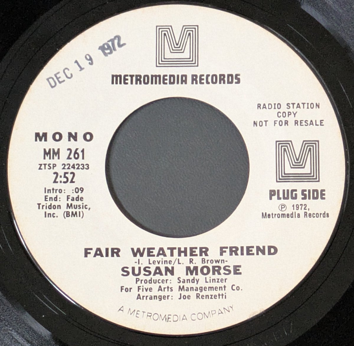 TheClassof72's tweet photo. CURRENTLY SPINNING:  Susan Morse "Fair Weather Friend" on Metromedia Records. https://t.co/QVWJWZlAMD