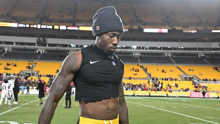 ThePoniExpress's tweet photo. Rumor: Joey Porter Jr's initial contract request to the Steelers started at over $30 million per year. In range with Trent McDuffie. The highest paid corner in the NFL.

That might explain why "nothing's imminent" with Porter Jr. Per Omar Khan. https://t.co/EOlR4SncWX