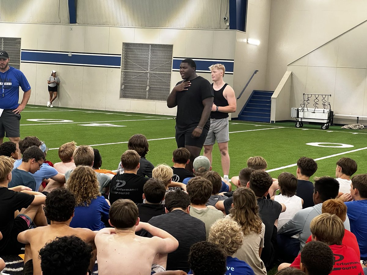 Lindale_FB's tweet photo. @LincolnLaing_27 and @Camden2027 absolutely dominated what F.A.M.I.L.Y. and what 1-0 means to them and to the Eagles! Our 7th-9th guys got better today because of their hard work, and to the attentiveness of what our leaders talked about. #TPW @Coach_Cochran https://t.co/Gxyyxcj7n6