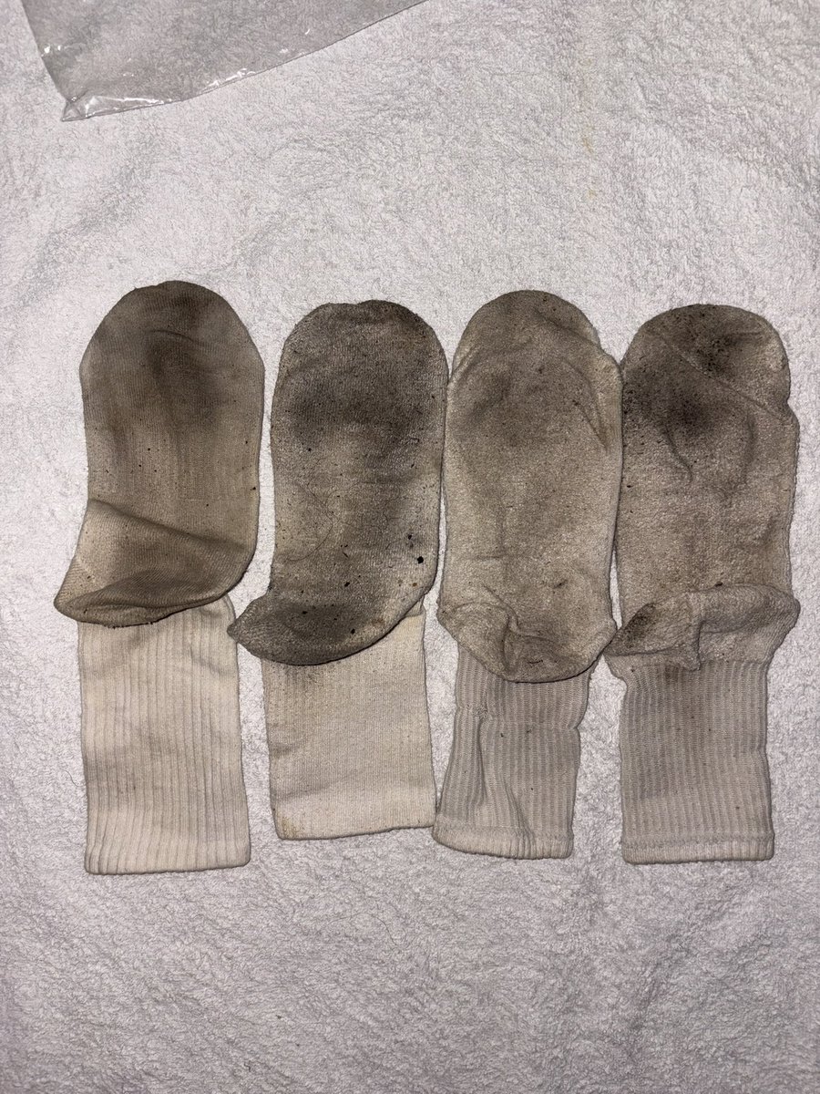 soumisauxpiedsx's tweet photo. 🥵🐷🧦🦶🏻🔥 maxi défonce pour le porc à cho7 @raykunns 🥵🔥🐷🦶🏻🧦 https://t.co/DI0liKzYMC