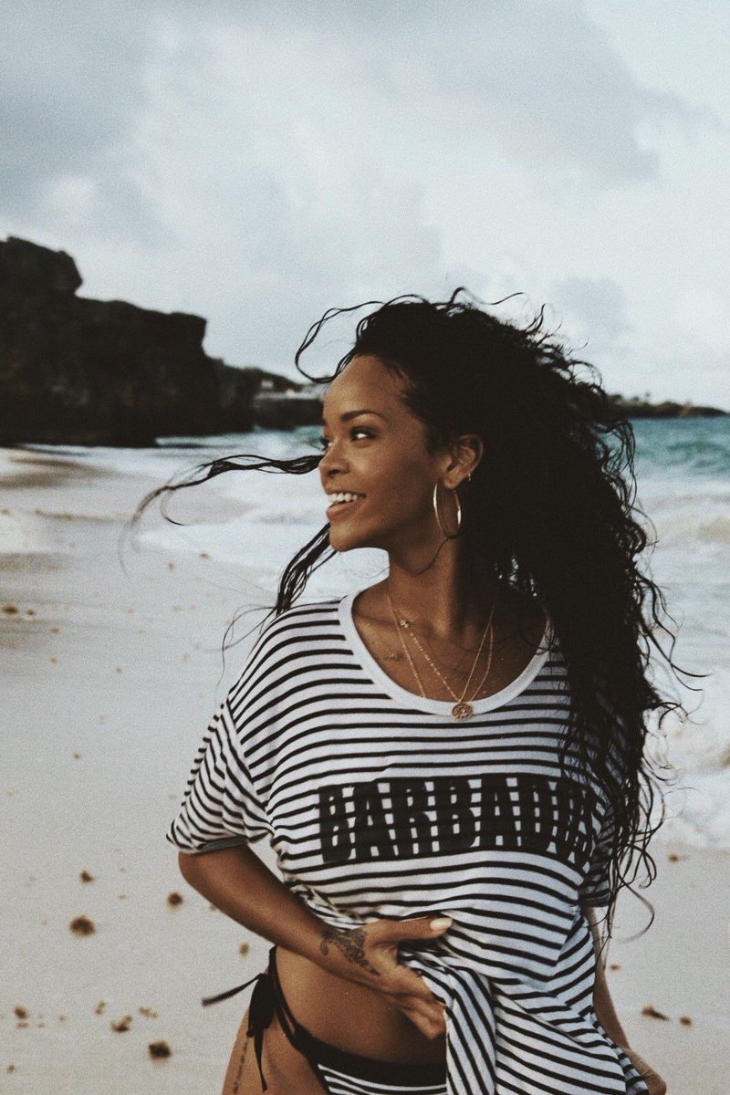 luanwantsu's tweet photo. Rihanna for Barbados Tourism Campaign, 2013 https://t.co/TFzIh6dbkX