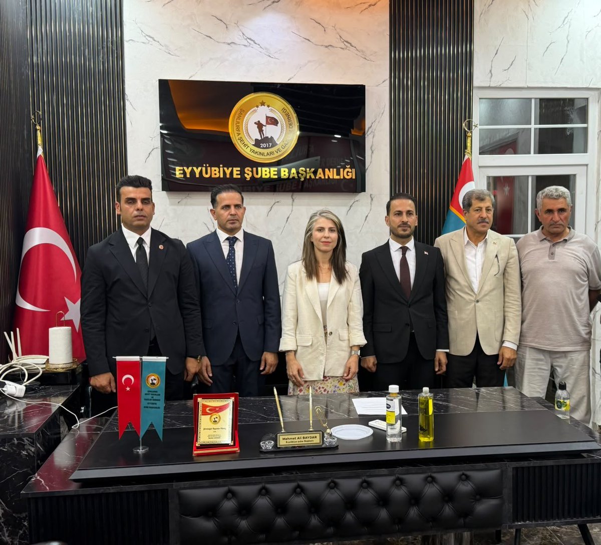 sanl_vesehityak's tweet photo. Eyyübiye Şube Başkanlığımız Açıldı

 Eyyübiye Şube Başkanlığımızın açılışını yoğun katılımla gerçekleştirdik

Katılım sağlayan protokol üyelerine, şehit ailelerimize, kahraman gazilerimize ve tüm hemşehrilerimize teşekkür ediyor; şubemizin Eyyübiye’mize hayırlı olmasını diliyoruz https://t.co/Y1aYnn0q80