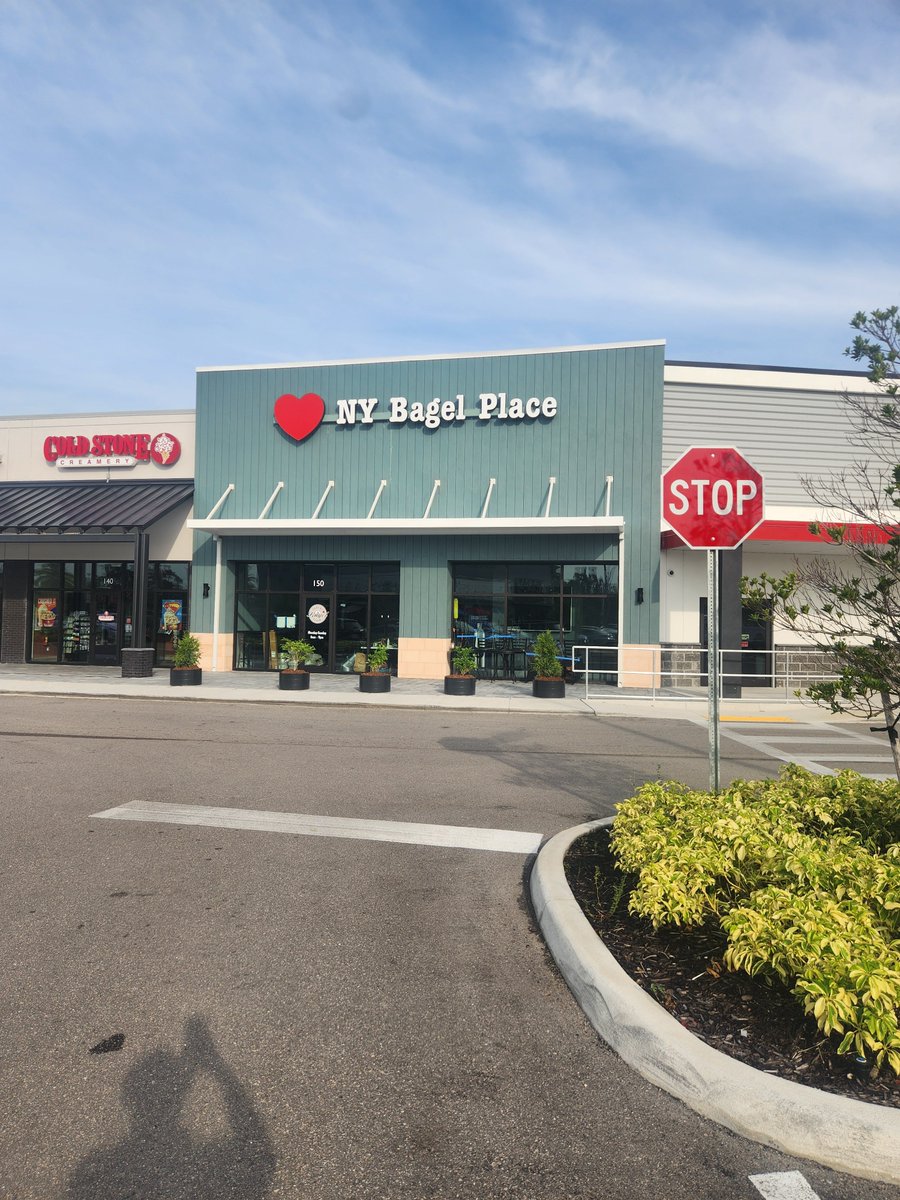 LucoP_Skytab's tweet photo. Let's Welcome THAT NY BAGEL PLACE to the Shift4 Dine family, Today we install the our POS system, the customer should be Live by next Monday, the staff seem to be exited and the owners are Happy @Shift4 #SkyTabPOS https://t.co/kXMPV7S0rq