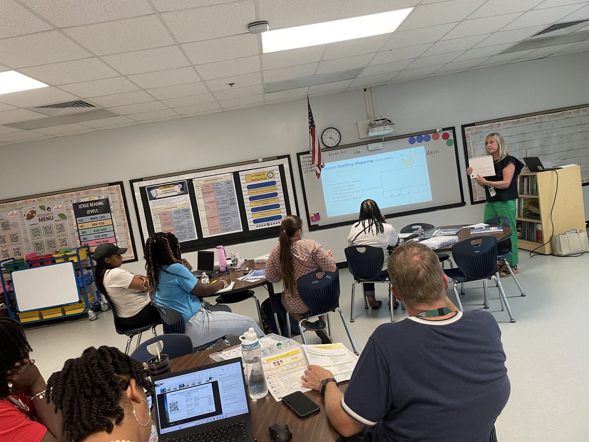 TheHeritageES's tweet photo. Growing strong readers starts with strong teaching! Thanks to Ms. Ford for delivering excellent PL to our EIP teachers. Looking forward to pt.2 #WeAreHeritage @Principal_Rag @alexbatesedu @Coleman_HES_AP https://t.co/lAWlldhZda