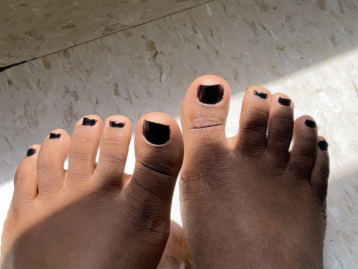 thevioletsteps's tweet photo. @Alilouelr @taliaraesfeet https://t.co/dtUsYJMWAP