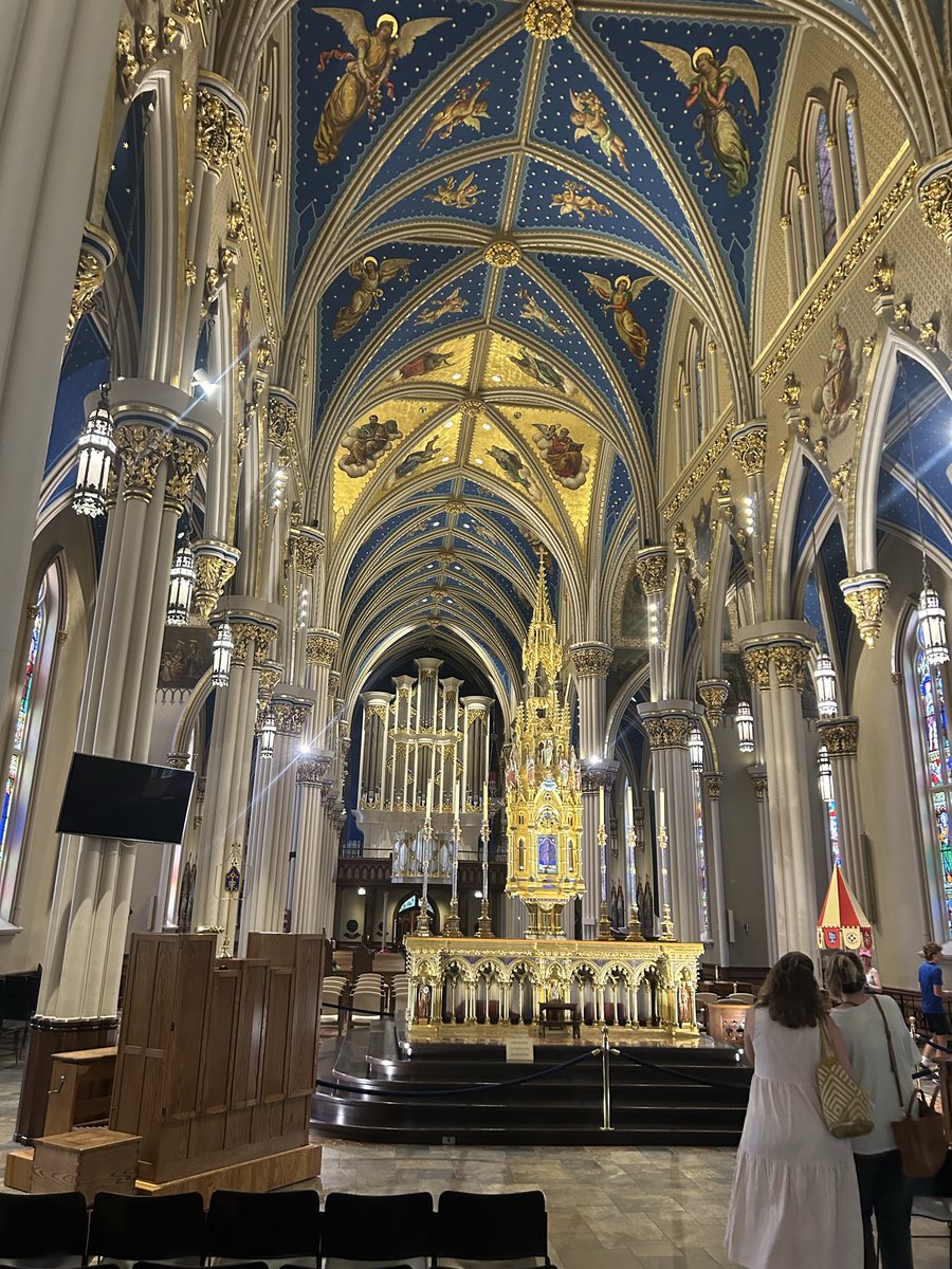 28DesmondJones's tweet photo. I had a really amazing time visiting Notre Dame this summer! @NDFootball @HarrisBivin @MikeDenbrock @thompsonsctg @Jesuitsacfball @WCPSacramento https://t.co/ul1c9BrYKc
