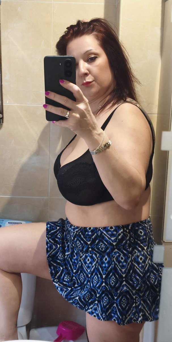 ValeriaLunaReal's tweet photo. Hoy toca salida, zorreamos??? 😈😈😈 https://t.co/3pi82hxXXP