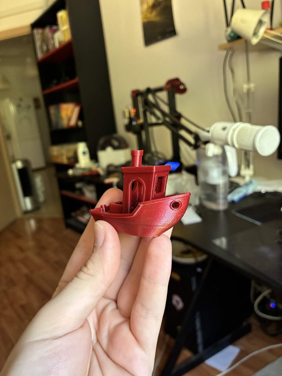 vsumpi's tweet photo. One broken plate later, I finished my first benchy. Yeah benchys are overrated and only good for benchmarking if the printer already setup right IMO.

To calibrate my Ender 3 Peo I used this site as a guide: https://t.co/IxnmG8U1BB https://t.co/rA9mGciXuX