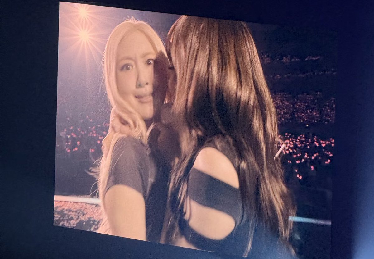 chaelisasbrasil's tweet photo. 🤭💖 https://t.co/ruA8I6KIGB