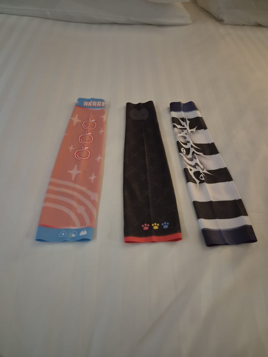Sley_ow's tweet photo. 明日の大会は何のアームカバーで出ようかな https://t.co/YLH8JOOw2T