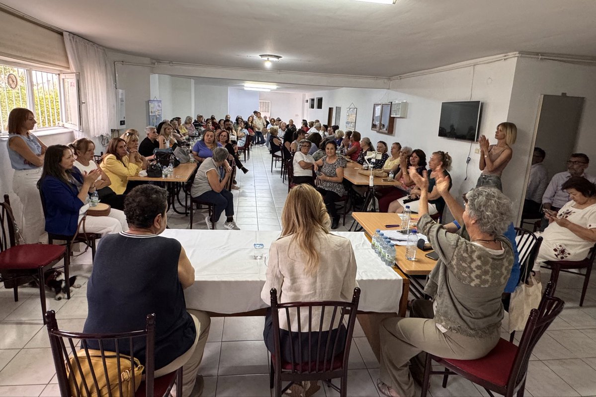 AylinNazliaka's tweet photo. 📍Batıkent, Yenimahalle 

“Söz Sizde, Güç Birlikte” buluşmalarımız kapsamında, önceki dönem Ankara milletvekilimiz Şenal Sarıhan ile Yenimahalle’deydik.

Türkiye’nin her mahallesinde, her sokağında, her hanesinde ortak aklı ve dayanışmayı büyütüyoruz. Mahallelerden ilçelere, ilçelerden illere uzanan güçlü bir örgütlenmeyle; halkın sözünün karar olduğu yeni bir siyaset anlayışını hep birlikte inşa ediyoruz.

Kimsenin ötekileştirilmediği, herkesin kendini eşit ve özgür hissettiği; adaletin, liyakatin, demokrasinin ve dayanışmanın egemen olduğu bir Türkiye mümkün.

Bu ülkenin geleceğine umut olmak, ortak aklı ve emeği büyütmek isteyen; farklılıklarımızı zenginlik, birlikteliğimizi güç olarak gören tüm yurttaşlarımızı YENİ Parti’ye davet ediyoruz.

Çünkü söz hepimizin, güç hep birlikte.🇹🇷