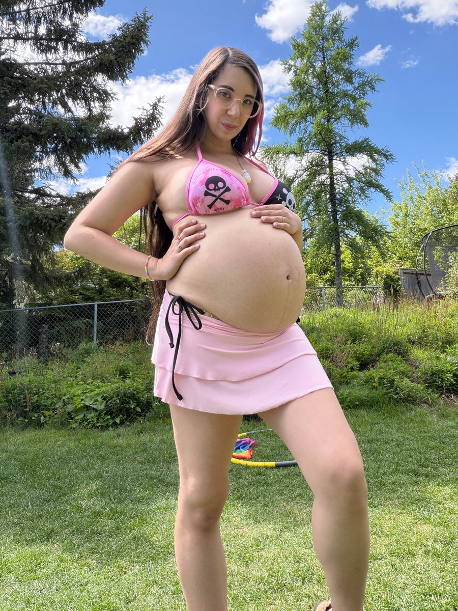 rayofthejungle's tweet photo. Guess how many movies I’ve made this pregnancy https://t.co/Mac48BYptC