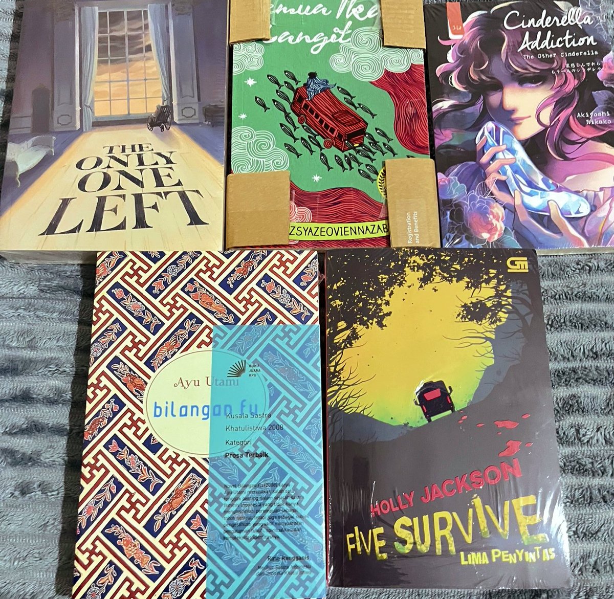 myagicals's tweet photo. my wallet is crying. https://t.co/dOm4fs5be5