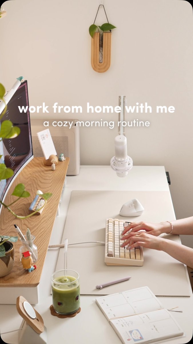cloudivyp050's tweet photo. a quick tea break at my desk 🍵

one of the ways i like to recharge in the afternoon is making myself a cup of tea. i started brewing loose leaf tea and it’s made the whole process much more enjoyable.… https://t.co/XvgmKqkowm