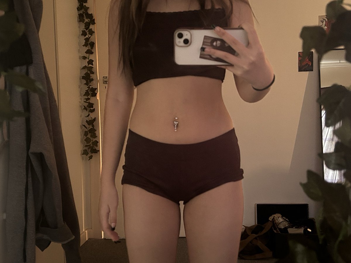 metrodeath's tweet photo. day 1 body checking for accountability until i reach my gw (cw: 60.55) #edrtwt https://t.co/1tQFXrTwfO